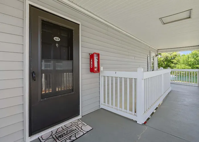 With Pool 5 Miles To Beaches Apartment Gulf Shores